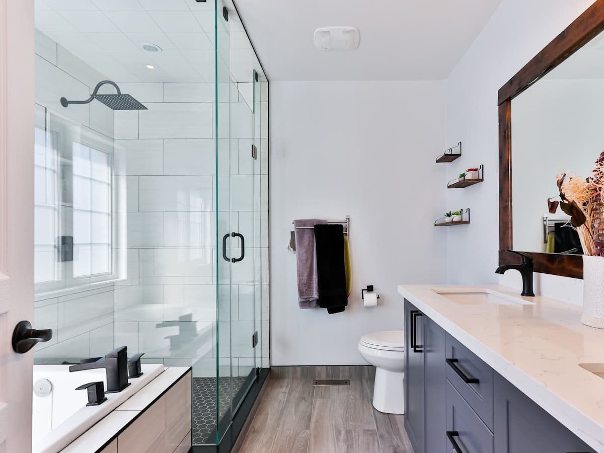 Bathrooms & Washrooms